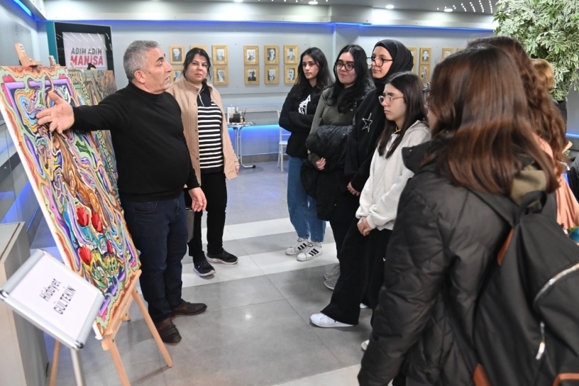 Manisa Büyükşehir Belediyesi, Dünya Ressamlar Günü’ne özel olarak “Fırça İzleri”