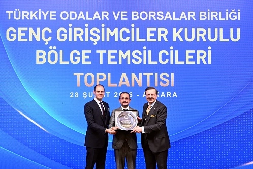 TOBB Genç Girişimciler Kurulu Başkanlığı’na Turgut Konukoğlu seçildi. Ali Sabancı’dan